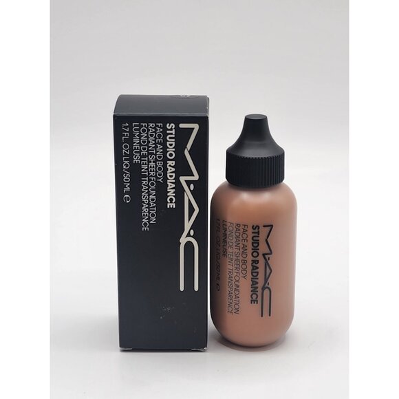 MAC Studio Radiance Face & Body Radiant Sheer Foundation C7  50mL / 1.7 Oz - Picture 1 of 3